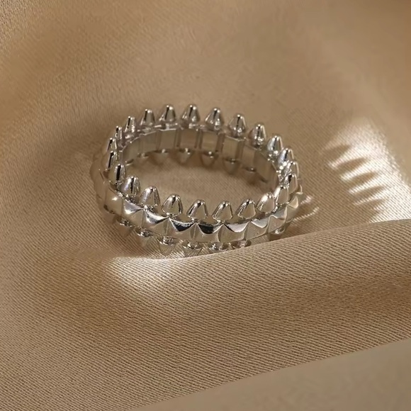 CLASH DE SILVER RING - Picture 10 of 10